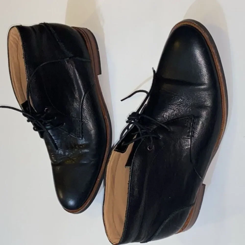 Clark’s Est 1825 Plus Cushion Men Dress Shoes Size 8.5M US